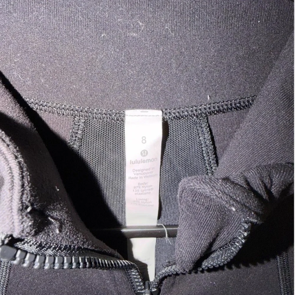 lululemon athletica sleek black